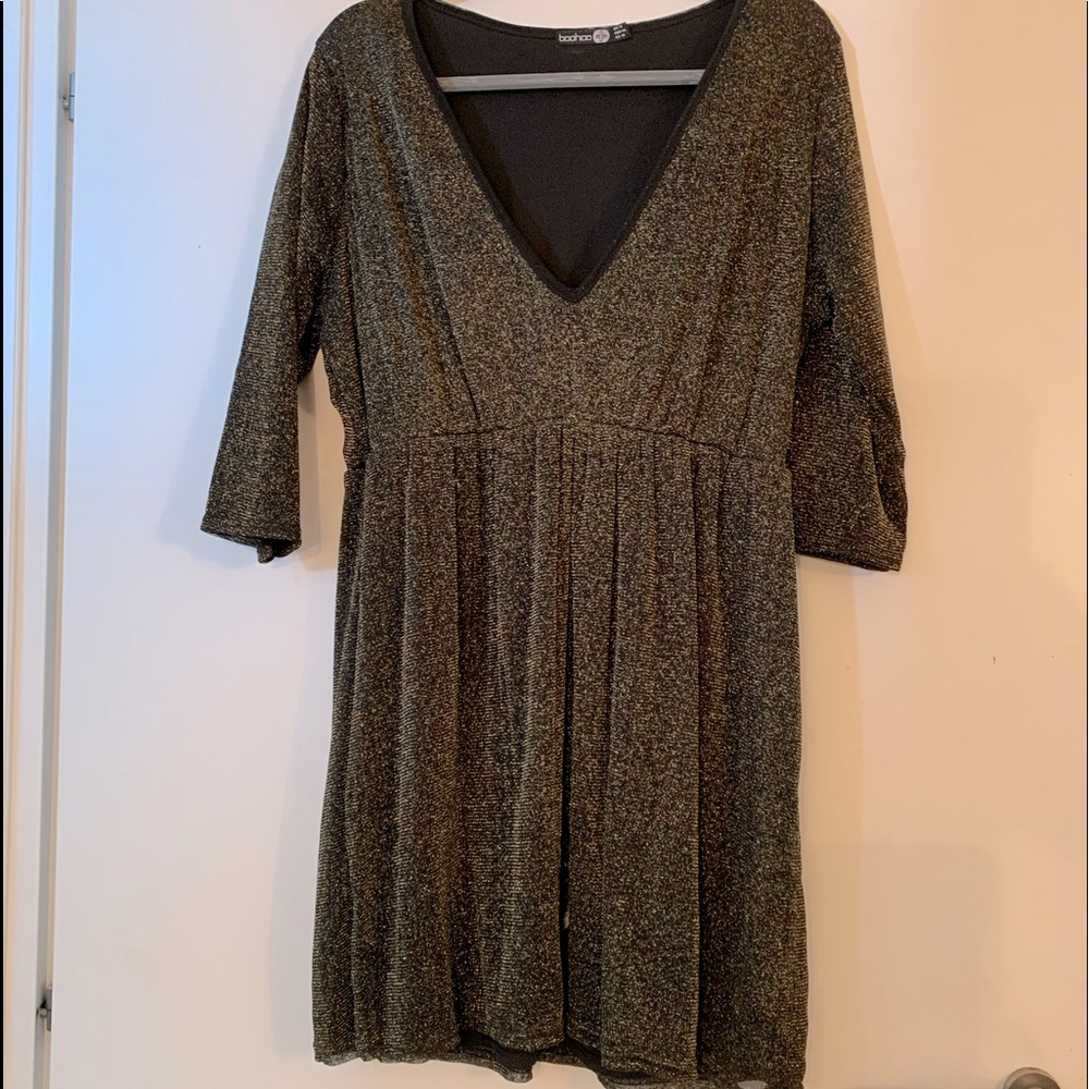 Black & Gold Long Sleeved Dress
